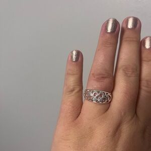 Elegant Silver Filigree Ring